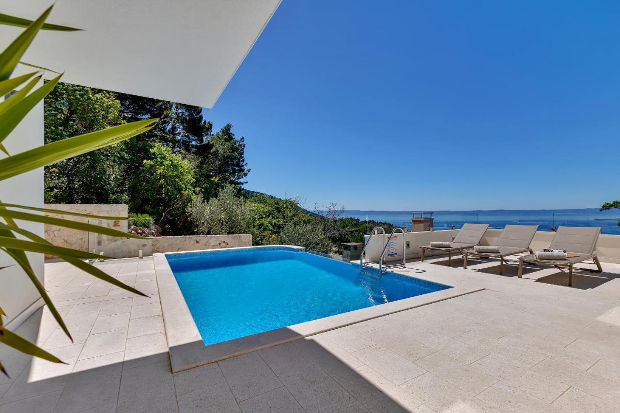 Villa Prestige Baška Voda Buitenkant foto