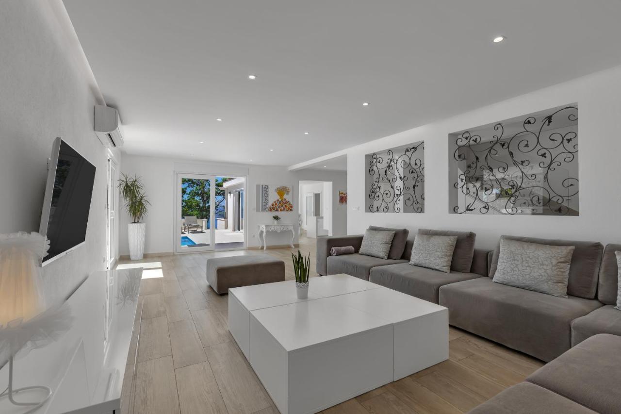 Villa Prestige Baška Voda Buitenkant foto