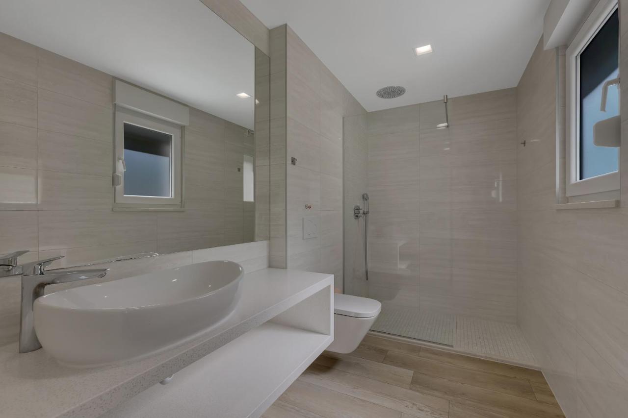 Villa Prestige Baška Voda Buitenkant foto
